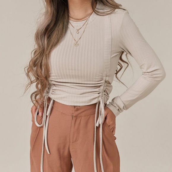 Cream tan long sleeve crop blouse top - Picture 1 of 4